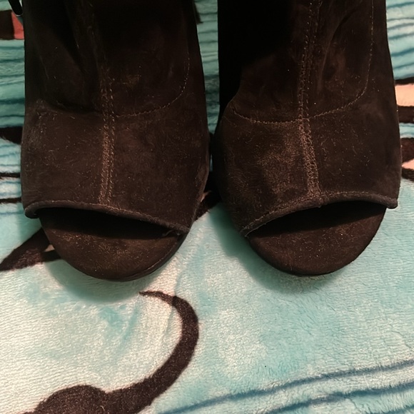 Black open toe booties - Picture 4 of 5
